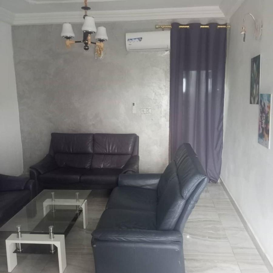 Residence 2K Studio Meuble-Chapelle Symbock-Gardien-Wifi-Location Vehicule Yaoundé Exteriör bild