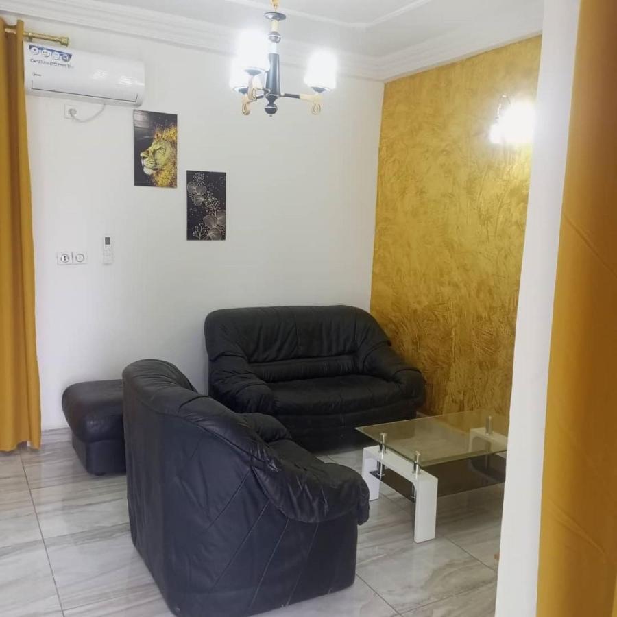 Residence 2K Studio Meuble-Chapelle Symbock-Gardien-Wifi-Location Vehicule Yaoundé Exteriör bild